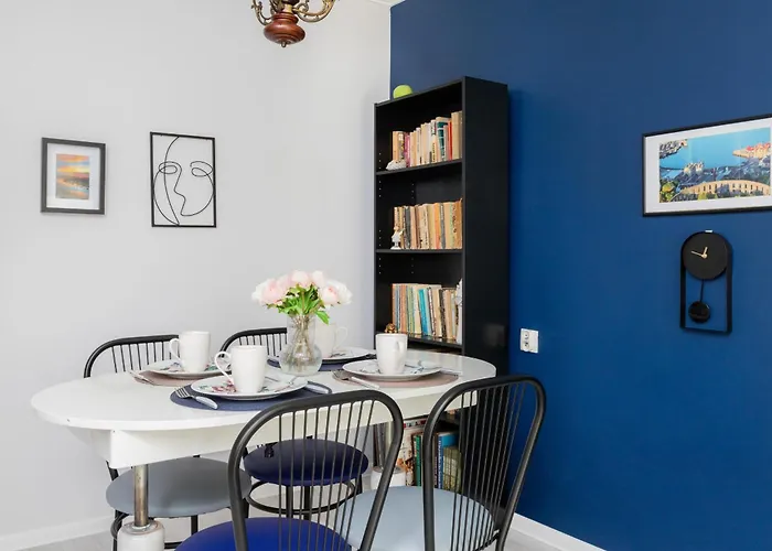 Przymorze With Balcony By Renters شقة