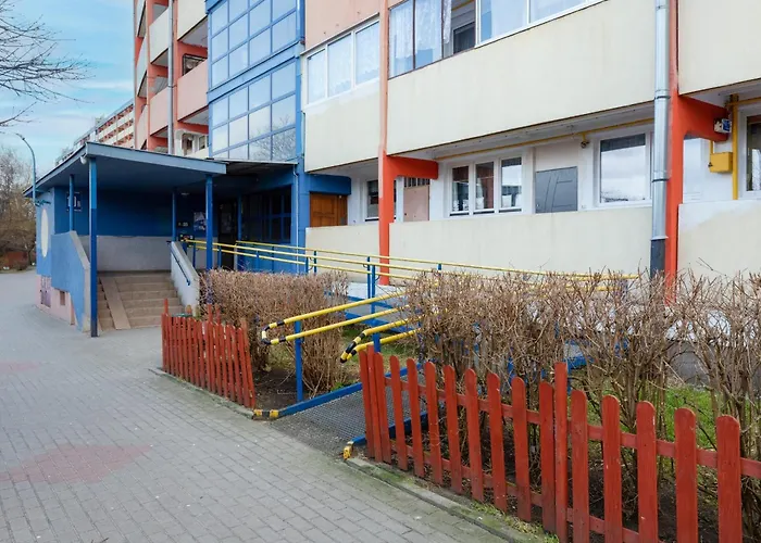 Appartamento Przymorze With Balcony By Renters Danzica